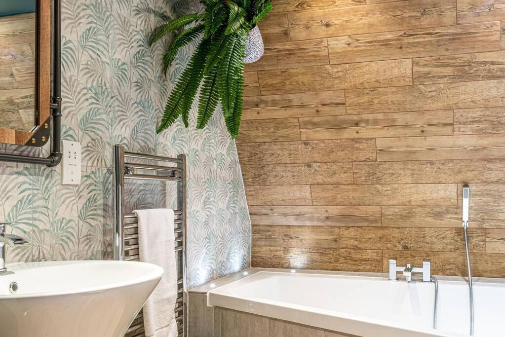Style & Opulence In Georgian Chapel W Parking Appartement Bath Buitenkant foto